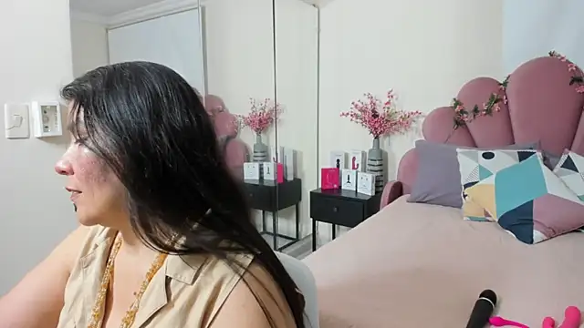 kiraGeiner online show from 8, 1, 2026