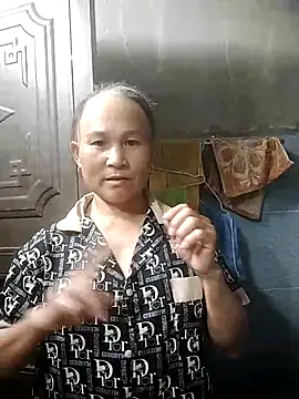 Snapshot of phlin1 chatting on 13, 5, 2026 phlin1 online show from 13, 5, 2026