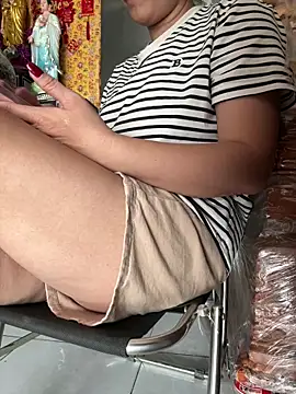 Snapshot of sharon-Hanna chatting on 19, 9, 2025 sharon-Hanna online show from 19, 9, 2025