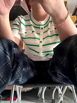 Snapshot of sharon-Hanna chatting on 22, 9, 2025 sharon-Hanna online show from 22, 9, 2025