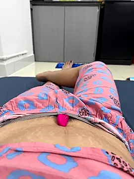 Snapshot of sharon-Hanna chatting on 20, 10, 2025 sharon-Hanna online show from 20, 10, 2025