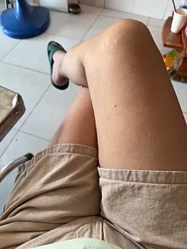 Snapshot of sharon-Hanna chatting on 14, 11, 2025 sharon-Hanna online show from 14, 11, 2025