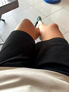 Snapshot of sharon-Hanna chatting on 19, 11, 2025 sharon-Hanna online show from 19, 11, 2025