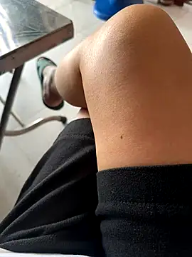 Snapshot of sharon-Hanna chatting on 22, 11, 2025 sharon-Hanna online show from 22, 11, 2025