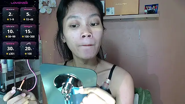 Snapshot of skinny_gracie chatting on 15, 3, 2026 skinny gracie online show from 15, 3, 2026