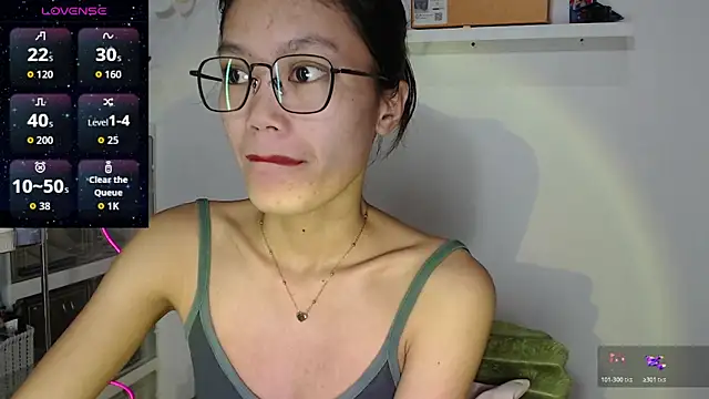 Snapshot of skinny_gracie chatting on 23, 3, 2026 skinny gracie online show from 23, 3, 2026