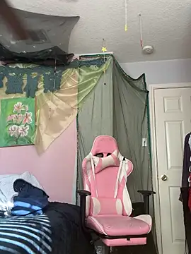 Snapshot of Odinaniix chatting on 5, 11, 2025 Odinaniix online show from 5, 11, 2025