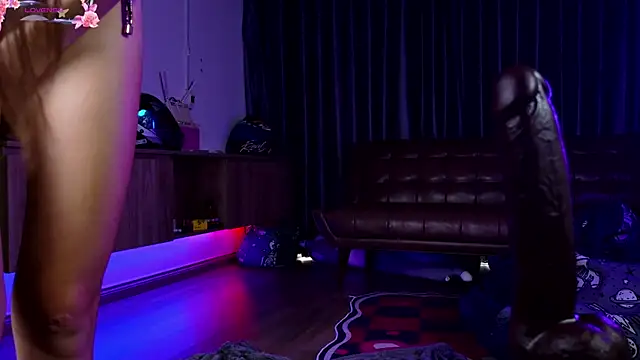 laxyflaxyy online show from 4, 12, 2025