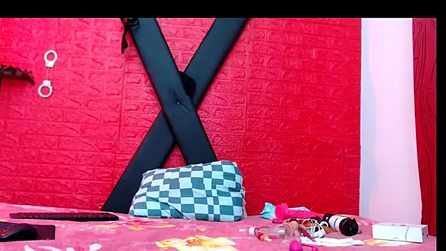 Snapshot of bdsmforever18 chatting on 11, 10, 2025 bdsmforever18 online show from 11, 10, 2025