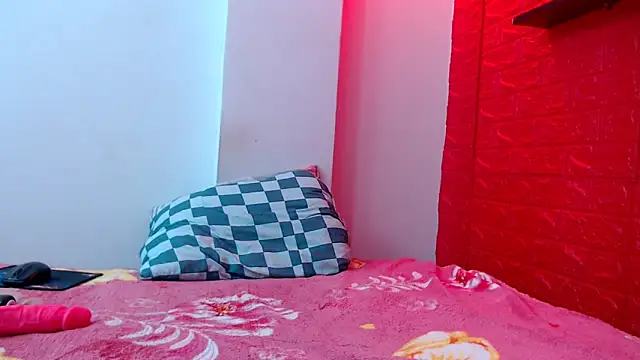 Snapshot of bdsmforever18 chatting on 17, 10, 2025 bdsmforever18 online show from 17, 10, 2025