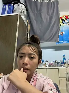 Snapshot of Minee1202 chatting on 20, 3, 2026 Minee1202 online show from 20, 3, 2026