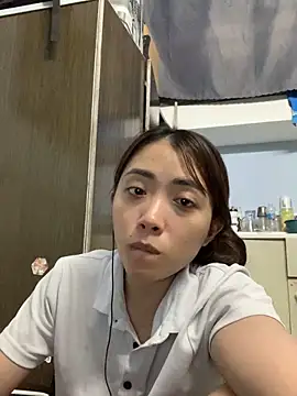 Snapshot of Minee1202 chatting on 9, 4, 2026 Minee1202 online show from 9, 4, 2026