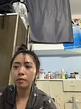 Snapshot of Minee1202 chatting on 10, 4, 2026 Minee1202 online show from 10, 4, 2026