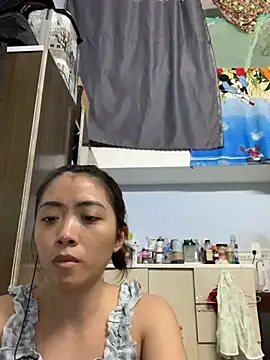 Snapshot of Minee1202 chatting on 15, 4, 2026 Minee1202 online show from 15, 4, 2026