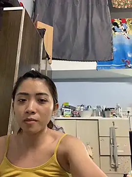 Snapshot of Minee1202 chatting on 17, 4, 2026 Minee1202 online show from 17, 4, 2026