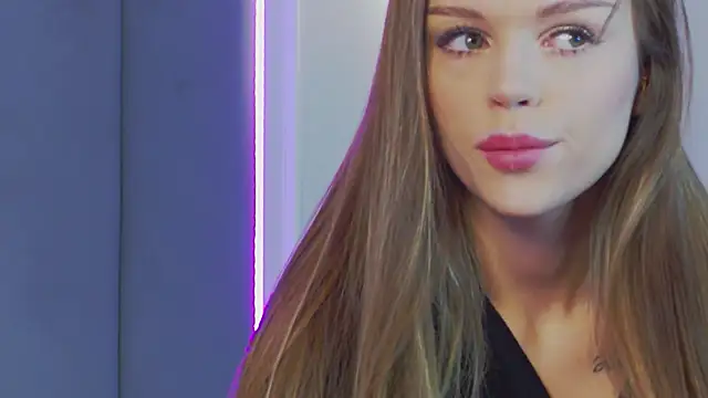 Snapshot of MarilynNova chatting on 12, 1, 2026 MarilynNova online show from 12, 1, 2026