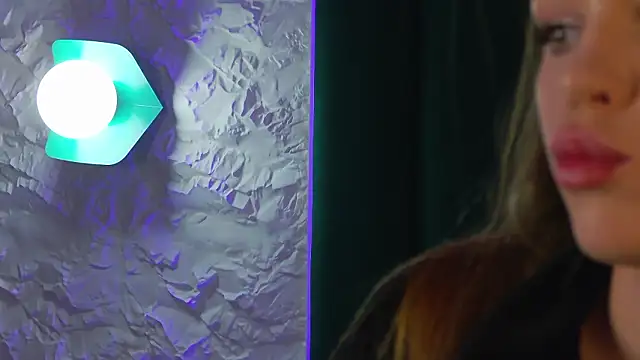 Snapshot of MarilynNova chatting on 3, 2, 2026 MarilynNova online show from 3, 2, 2026