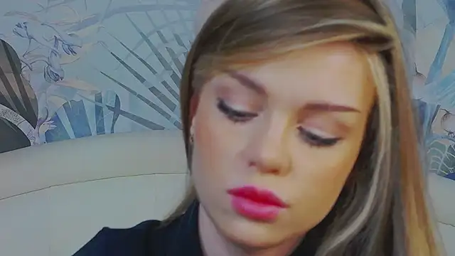 Snapshot of MarilynNova chatting on 21, 3, 2026 MarilynNova online show from 21, 3, 2026