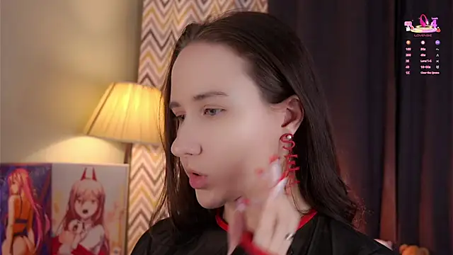 Snapshot of MaudAle chatting on 5, 12, 2025 MaudAle online show from 5, 12, 2025