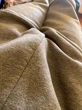 Snapshot of MuzzyFacing chatting on 2, 2, 2026 MuzzyFacing online show from 2, 2, 2026