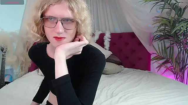 Snapshot of HarryBrain_ chatting on 1, 11, 2025 HarryBrain online show from 1, 11, 2025