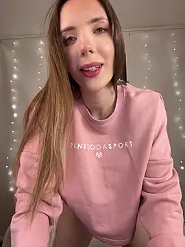 Snapshot of LINA_ALL_EYES_ON_YOU chatting on 22, 4, 2026 LINA ALL EYES ON YOU online show from 22, 4, 2026