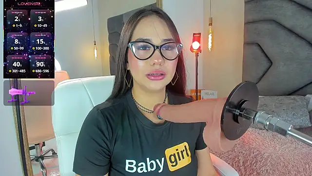 Snapshot of Jazmiinee chatting on 24, 6, 2026 Jazmiinee online show from 24, 6, 2026