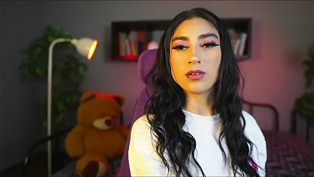 Snapshot of Emma_and_Issac chatting on 3, 12, 2025 Emma and Issac online show from 3, 12, 2025