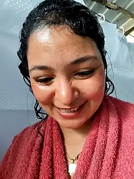 Snapshot of Lily-o chatting on 25, 11, 2025 Lily-o online show from 25, 11, 2025