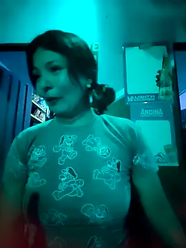 Snapshot of Lily-o chatting on 29, 11, 2025 Lily-o online show from 29, 11, 2025