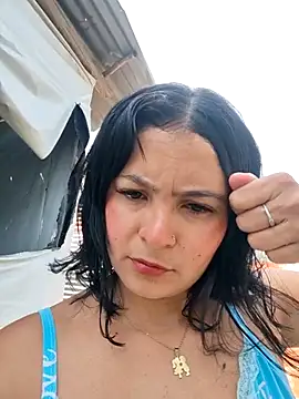 Snapshot of Lily-o chatting on 5, 12, 2025 Lily-o online show from 5, 12, 2025