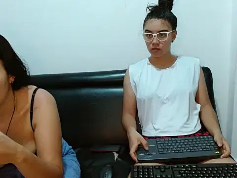 Arieeel 09 online show from 7, 11, 2025