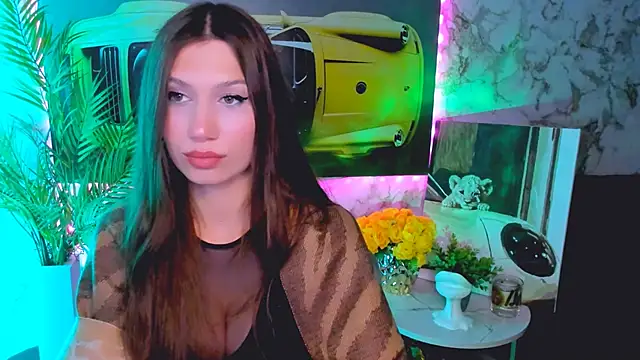 Mollyinyourmind online show from 4, 10, 2025