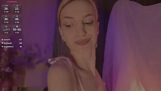 Snapshot of WendyGilber chatting on 12, 4, 2026 WendyGilber online show from 12, 4, 2026