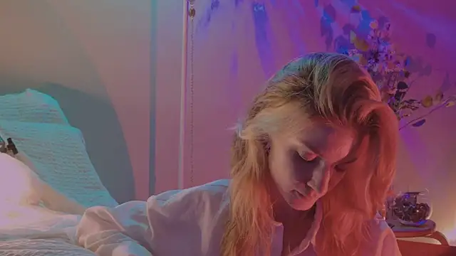 Snapshot of WendyGilber chatting on 24, 4, 2026 WendyGilber online show from 24, 4, 2026