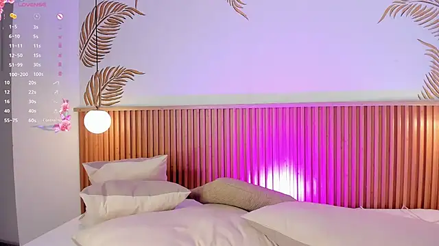 Valleriie  online show from 18, 12, 2025