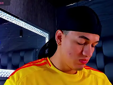 Snapshot of rocoo_santos chatting on 10, 3, 2026 rocoo santos online show from 10, 3, 2026