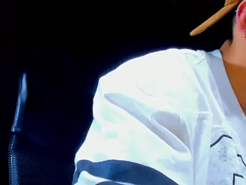 Snapshot of rocoo_santos chatting on 11, 4, 2026 rocoo santos online show from 11, 4, 2026