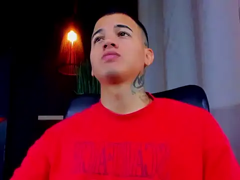 Snapshot of rocoo_santos chatting on 28, 4, 2026 rocoo santos online show from 28, 4, 2026