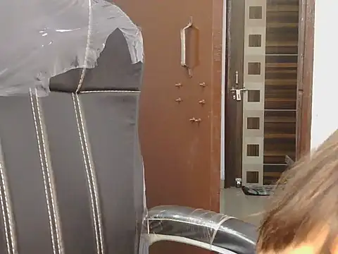 Snapshot of Diyaa_Singh chatting on 9, 9, 2025 Diyaa Singh online show from 9, 9, 2025