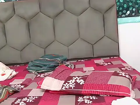 Snapshot of Diyaa_Singh chatting on 16, 11, 2025 Diyaa Singh online show from 16, 11, 2025