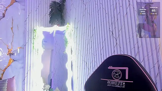 Naomy tay1 online show from 18, 4, 2026