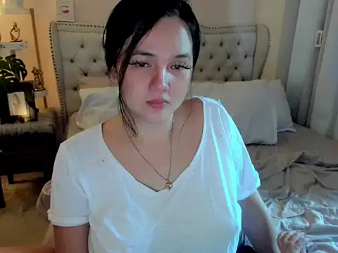 Snapshot of SweetHoney369 chatting on 17, 6, 2026 SweetHoney369 online show from 17, 6, 2026