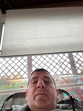 Snapshot of BULLBSX chatting on 12, 4, 2026 BULLBSX online show from 12, 4, 2026