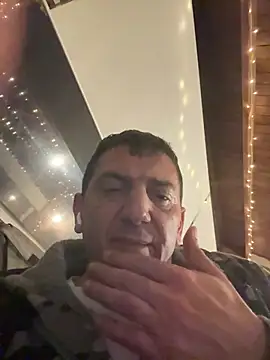 Snapshot of BULLBSX chatting on 15, 4, 2026 BULLBSX online show from 15, 4, 2026