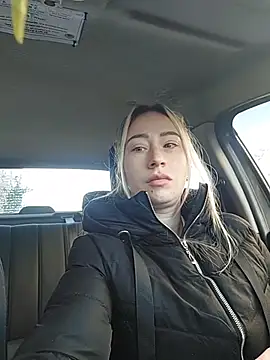 Reina Cummings online show from 3, 2, 2026