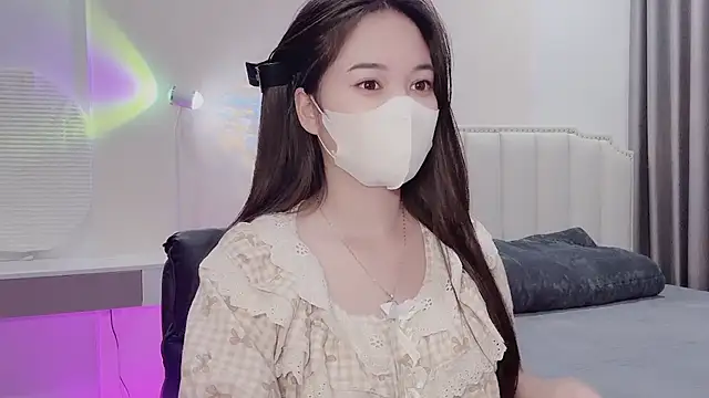 Snapshot of _Dorry_ chatting on 28, 11, 2025 Dorry online show from 28, 11, 2025