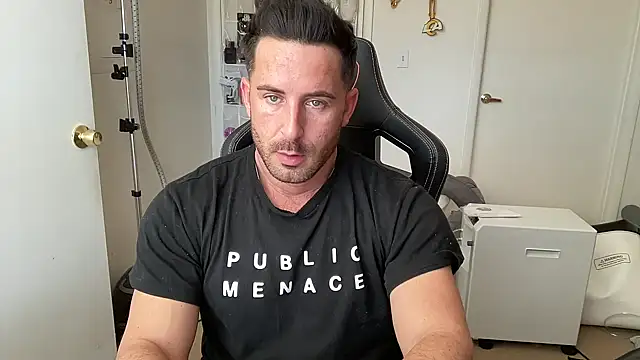 Snapshot of brettmycles28 chatting on 27, 6, 2026 brettmycles28 online show from 27, 6, 2026