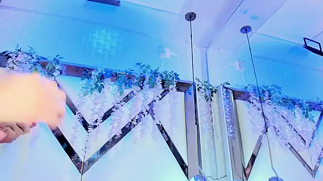 Snapshot of NallyMax1 chatting on 28, 11, 2025 NallyMax1 online show from 28, 11, 2025