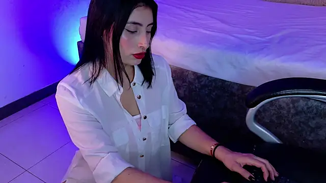 Snapshot of ZaraGold chatting on 13, 1, 2026 ZaraGold online show from 13, 1, 2026